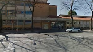 liceo Marinelli Udine facciata con auto e viale